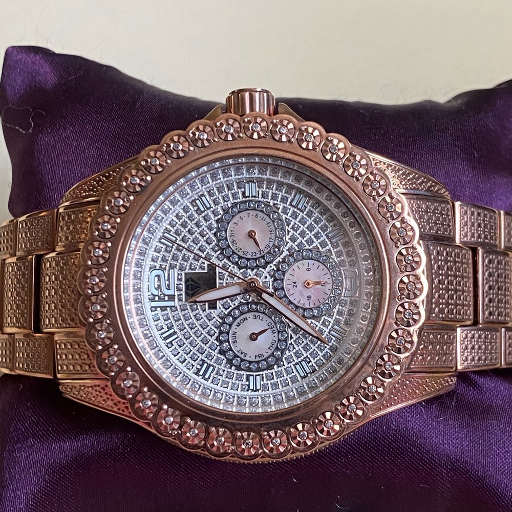 Luxury IceTime Diamond Bling Bezel Rosegold Tone Stainless Steel Wrist Watch.